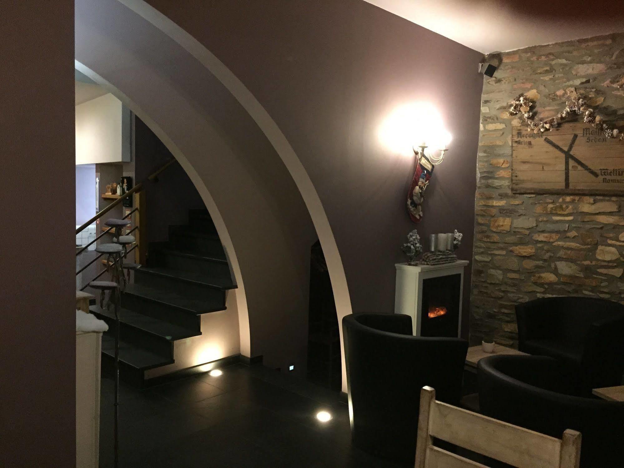 Bed and Breakfast Ma Bauge Libin Exterior foto